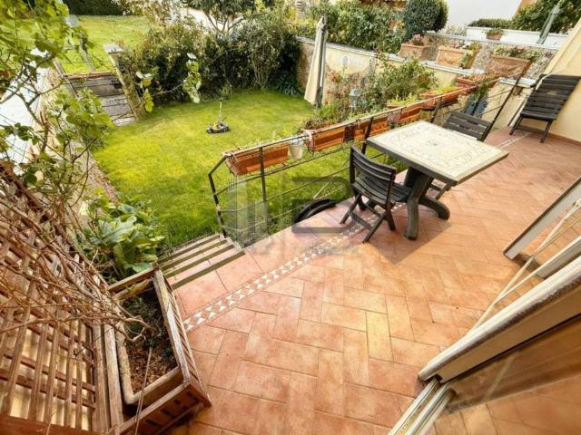 Villa Schiera in vendita a Luni, Liguria
