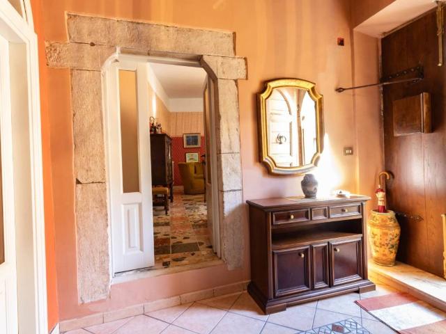 Villa Indipendente in vendita a Maenza, Latina