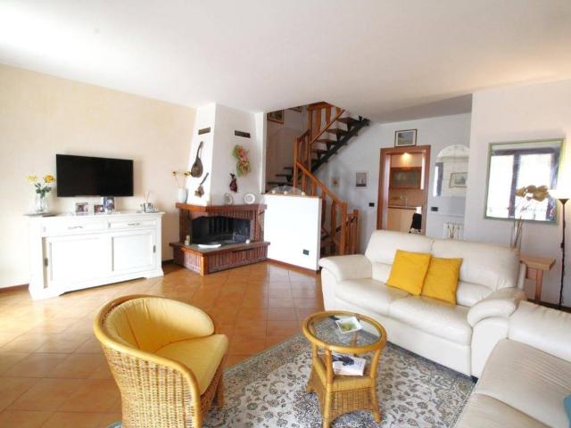 Villa Schiera in vendita a Ponte Nuovo di Magenta, Magenta