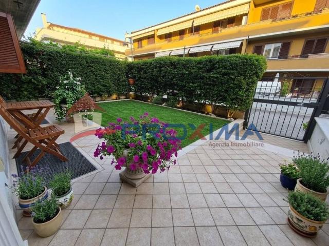 Villa Schiera in vendita a Magliano De' Marsi, Abruzzo