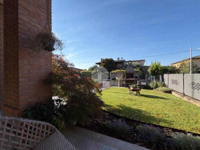 Villa Schiera in vendita a Mairano, Lombardia