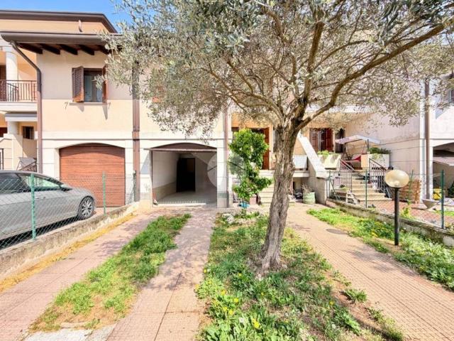 Villa Schiera in vendita a Mairano, Lombardia