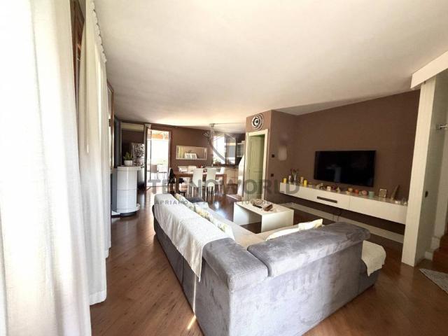 Villa Schiera in vendita a Malo, Veneto