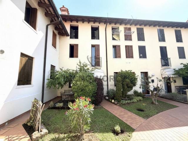 Villa Schiera in vendita a Malo, Veneto