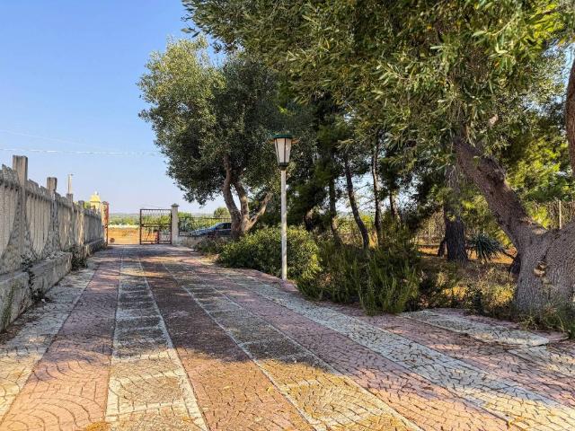 Villa Schiera in vendita a San Pietro in Bevagna, Manduria