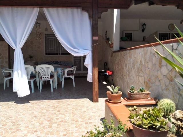 Villa Schiera in vendita a Quota 12, Puglia