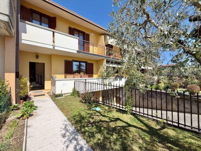 Villa Schiera in vendita a Montinelle, Manerba Del Garda