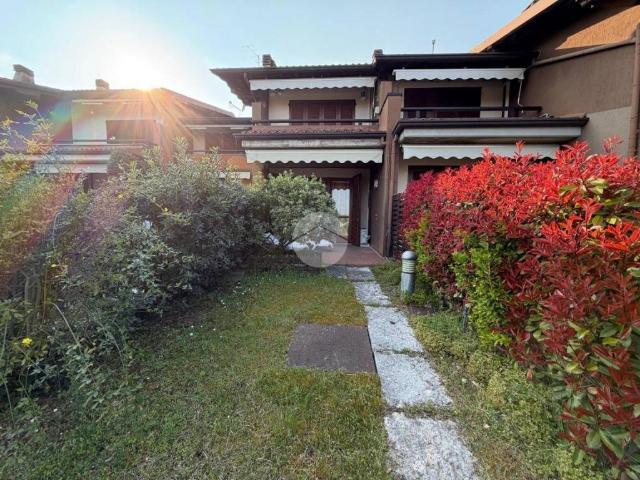 Villa Schiera in vendita a Pieve Vecchia, Manerba del Garda