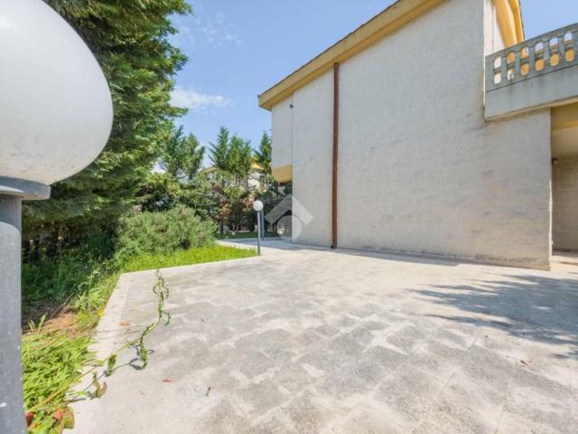 Villa Schiera in vendita a Ippocampo, Puglia