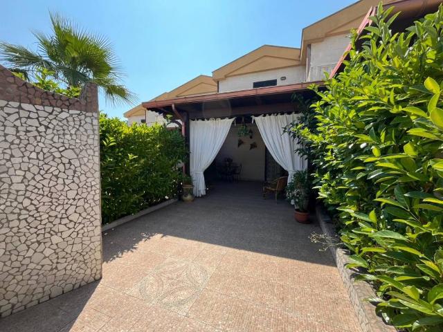 Villa Schiera in vendita a Ippocampo, Puglia