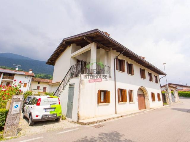 Villa Schiera in vendita a Maniagolibero, Maniago