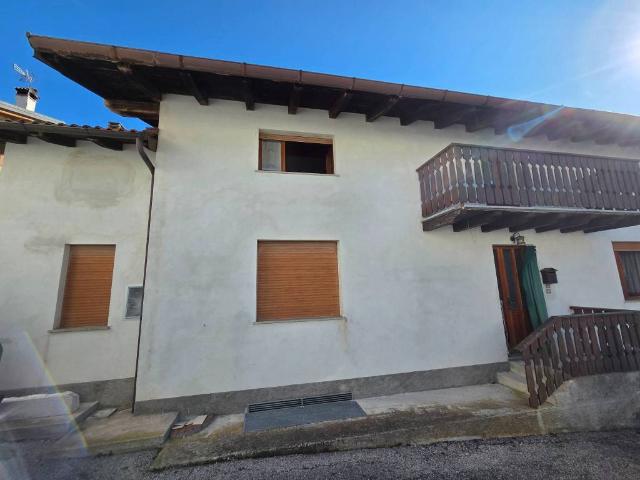 Villa Schiera in vendita a Maniago, Friuli-Venezia Giulia