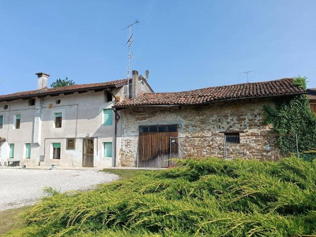 Villa Schiera in vendita a Manzano, Friuli-Venezia Giulia