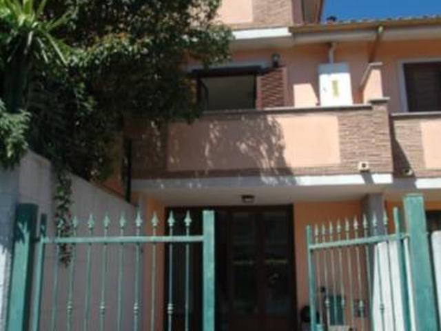 Villa Schiera in vendita a Roma Capitale, Lazio
