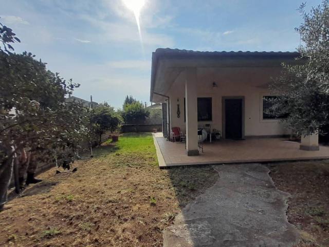 Villa Schiera in vendita a Roma Capitale, Lazio