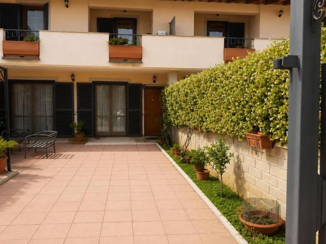 Villa Schiera in vendita a Roma Capitale, Lazio