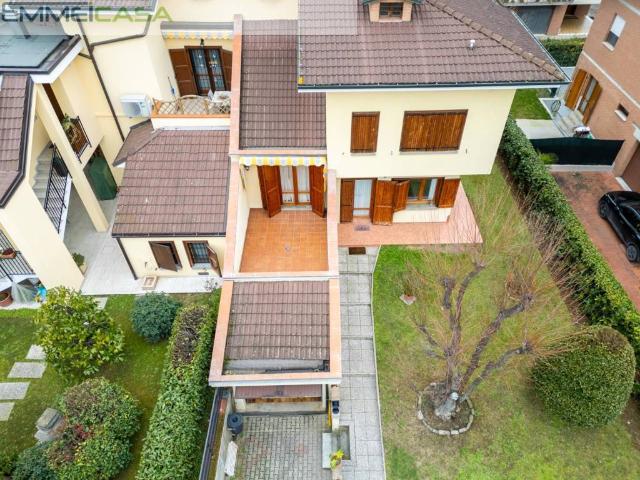 Villa Schiera in vendita a Unione dei comuni del Distretto Ceramico, Maranello
