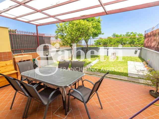 Villa Schiera in vendita a Marano di Napoli, Napoli