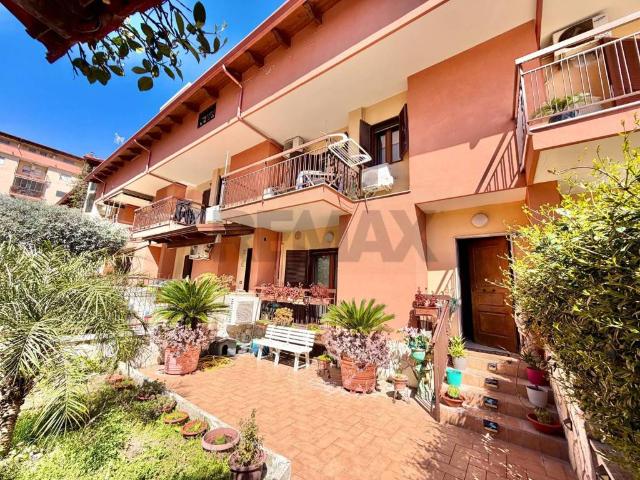 Villa Schiera in vendita a Marano di Napoli, Napoli