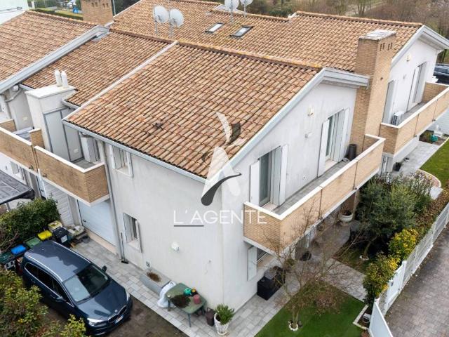 Villa Schiera in vendita a Marcon, Veneto