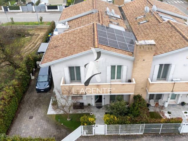 Villa Schiera in vendita a Marcon, Veneto