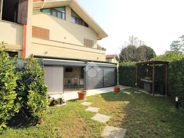Villa Schiera in vendita a Mariano Comense, Lombardia