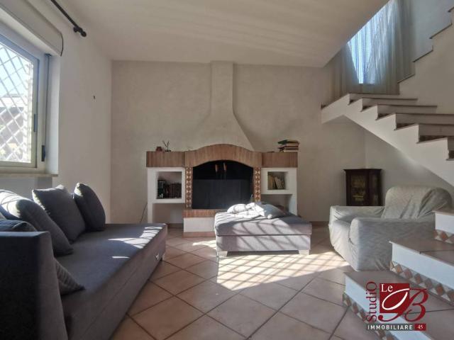 Villa Schiera in vendita a Cava dei Selci, Roma Capitale