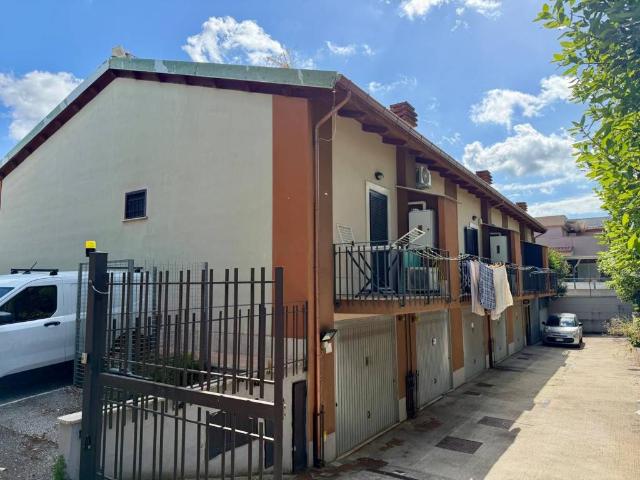 Villa Schiera in vendita a Cava dei Selci, Roma Capitale