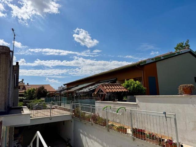 Villa Schiera in vendita a Cava dei Selci, Roma Capitale