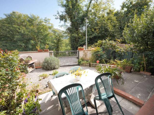 Villa Schiera in vendita a Marliana, Toscana