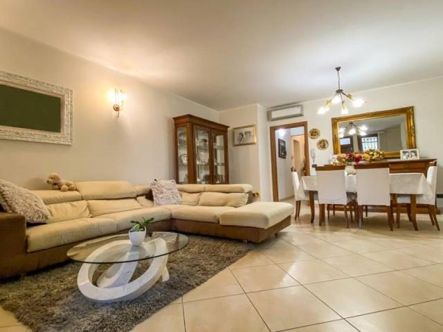Villa Schiera in vendita a Martignana Di Po, Lombardia