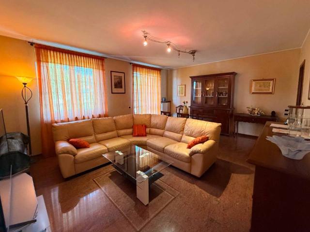 Villa Schiera in vendita a Martinengo, Lombardia