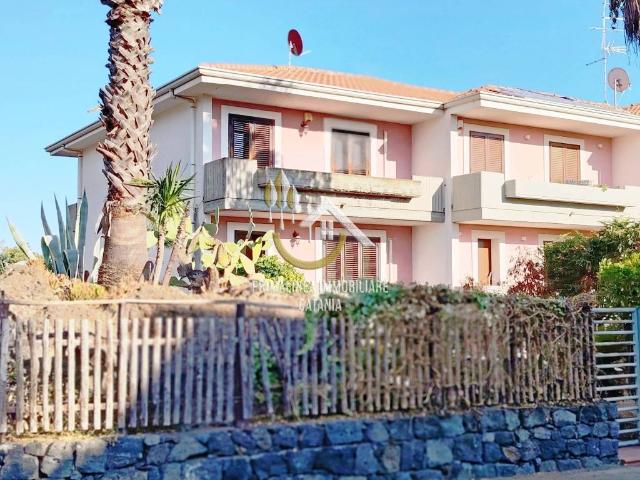 Villa Schiera in vendita a Massannunziata, Mascalucia