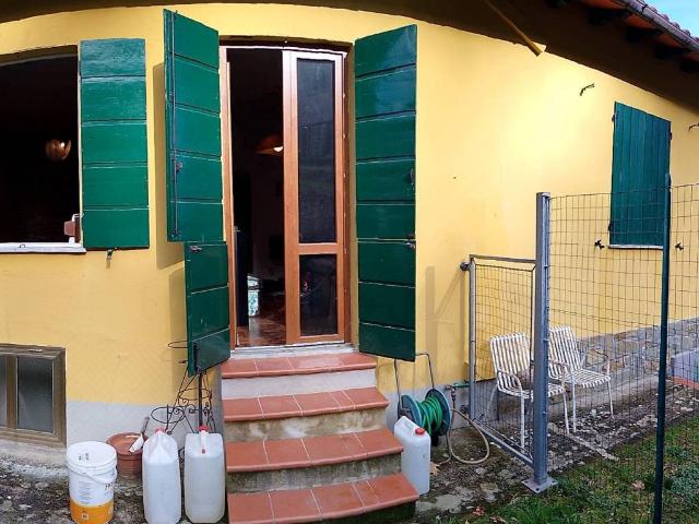 Ville Schiera in vendita a Massa E Cozzile