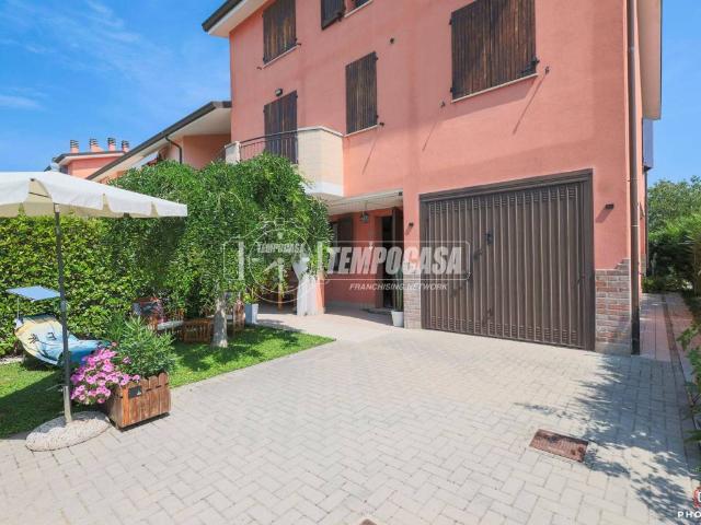 Villa Schiera in vendita a Unione dei comuni della Bassa Romagna, Massa Lombarda