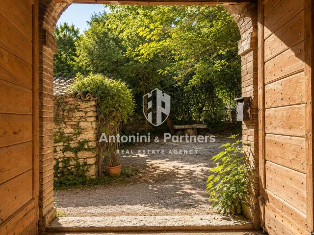 Villa Schiera in vendita a Colpetrazzo, Umbria