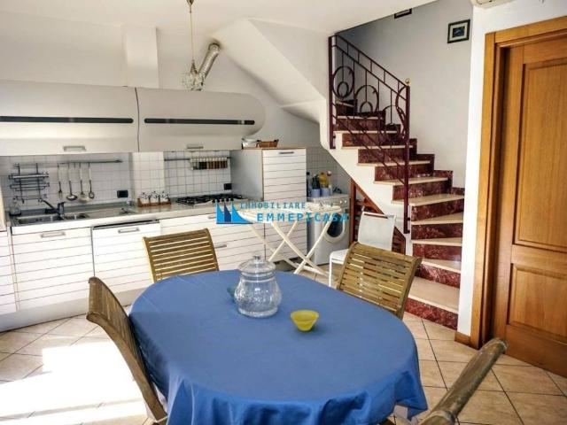 Villa Schiera in vendita a Ronchi, Massa