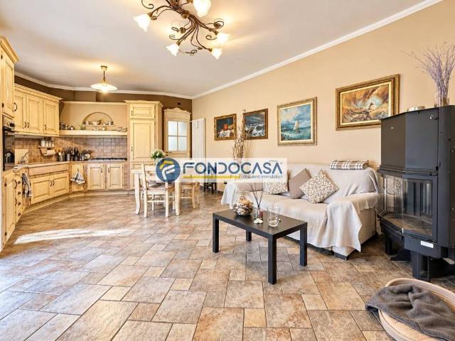 Villa Schiera in vendita a Poggioletto, Massa