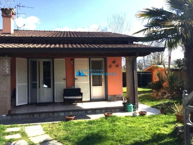 Villa Schiera in vendita a Poveromo, Marina Di Massa