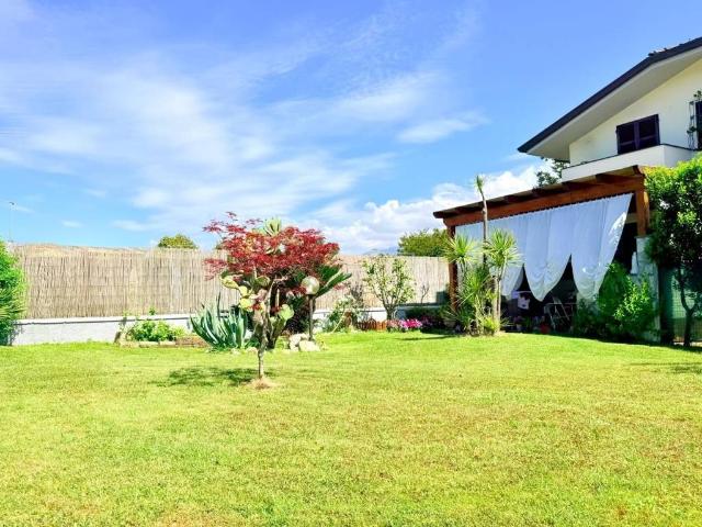 Villa Schiera in vendita a Poveromo, Marina Di Massa
