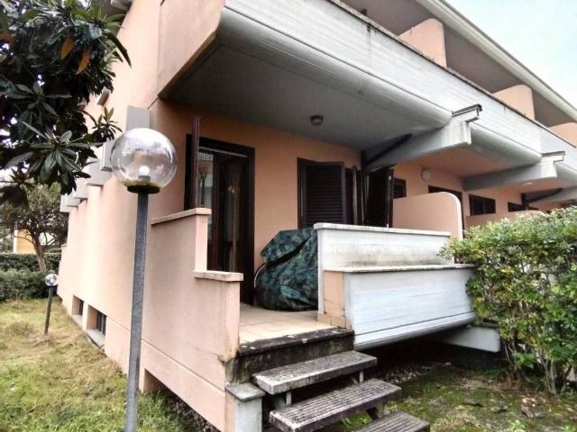 Villa Schiera in vendita a Marina di Massa, Marina Di Massa