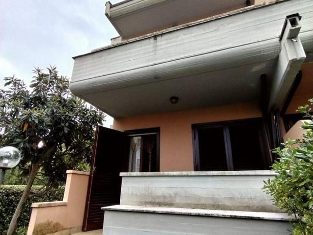 Villa Schiera in vendita a Marina di Massa, Marina Di Massa