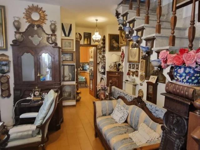 Villa Schiera in vendita a Quercioli, Marina Di Massa