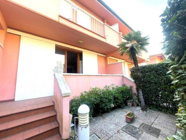 Villa Schiera in vendita a Marina di Massa, Marina Di Massa