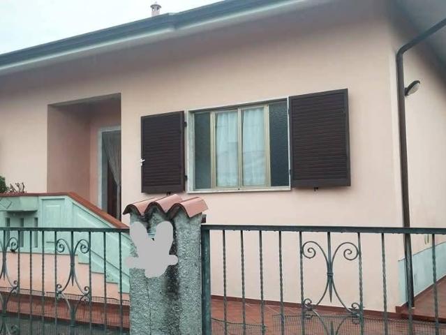 Villa Schiera in vendita a Romagnano, Marina Di Massa