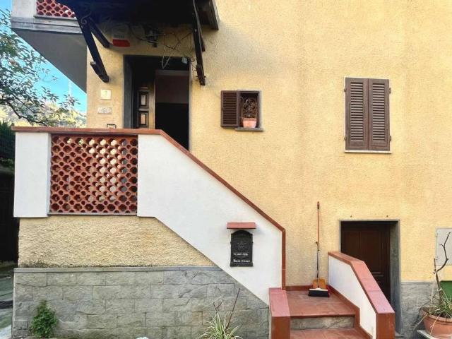 Villa Schiera in vendita a San Carlo, Marina Di Massa