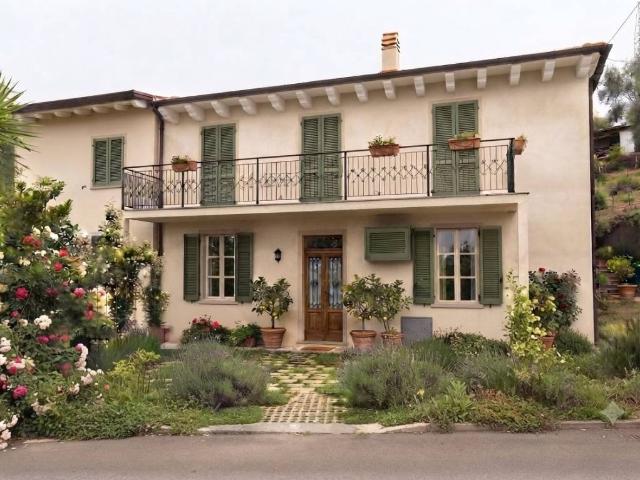 Villa Schiera in vendita a San Carlo, Marina Di Massa