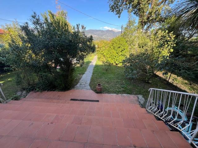 Villa Schiera in vendita a Cinque Vie, Massa