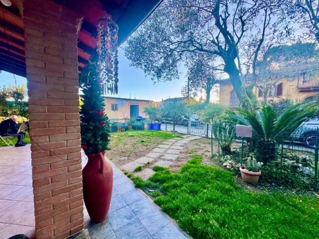 Villa Schiera in vendita a Poveromo, Marina Di Massa