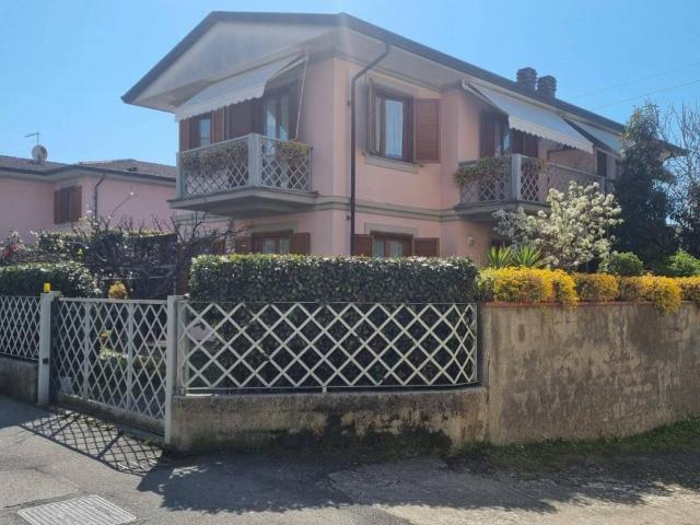 Villa Schiera in vendita a Quercioli, Marina Di Massa